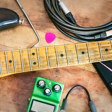 Common Musical Instrument Accessories For a Guitar Player